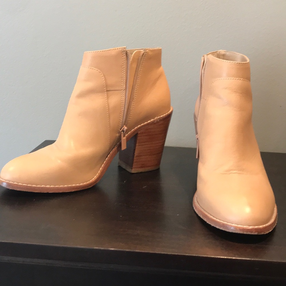 Loeffler Randall booties size 7